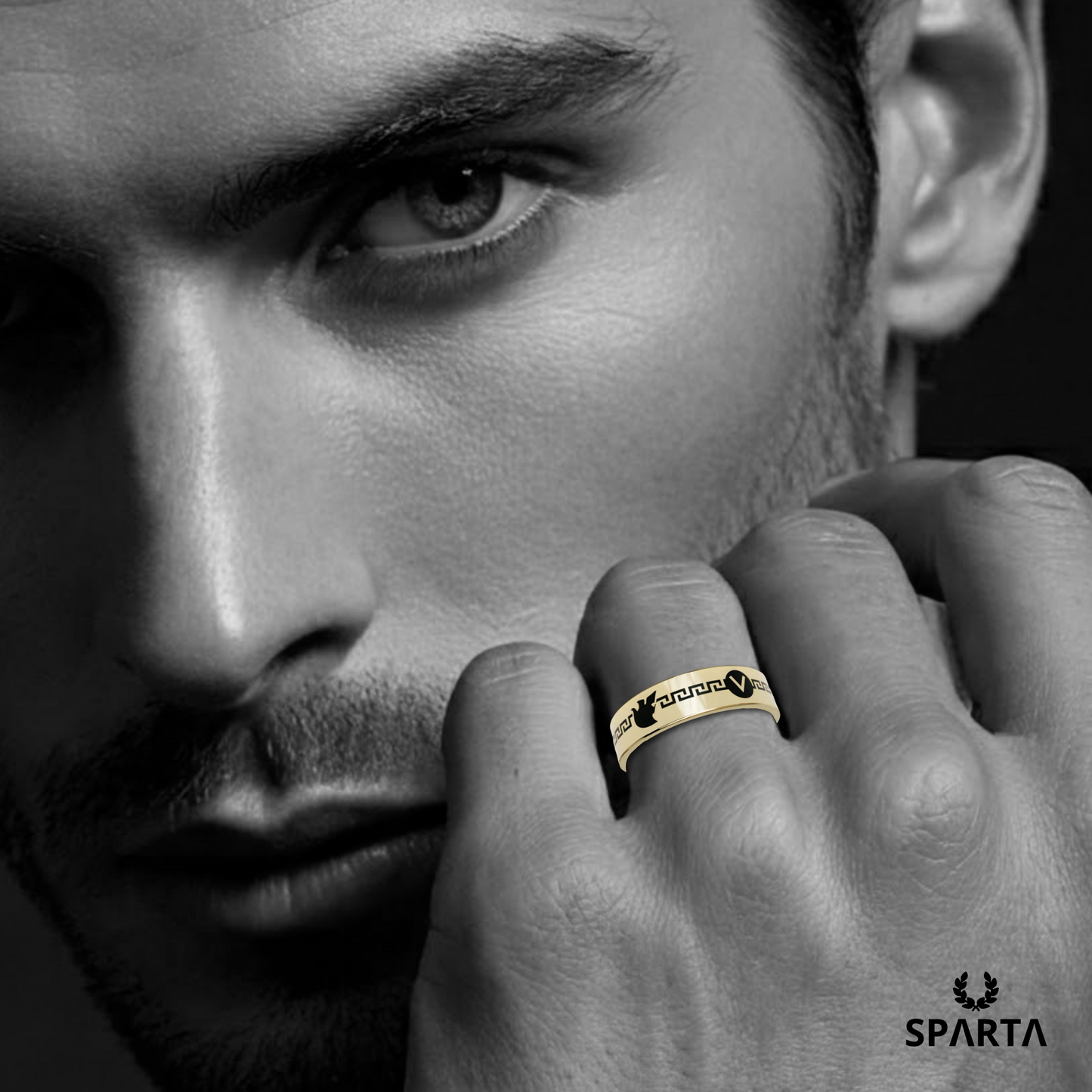 SPARTA I 14K Sparta Shield Helmet Wedding Band